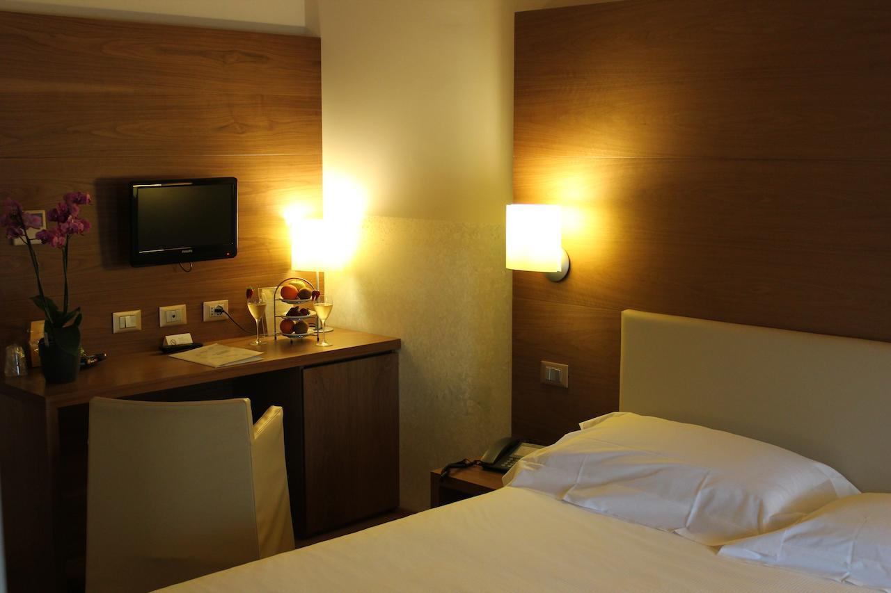 Hotel Opera 도소부오노 객실 사진